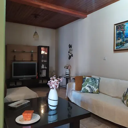 Feriehus Agnadema House Lixouri